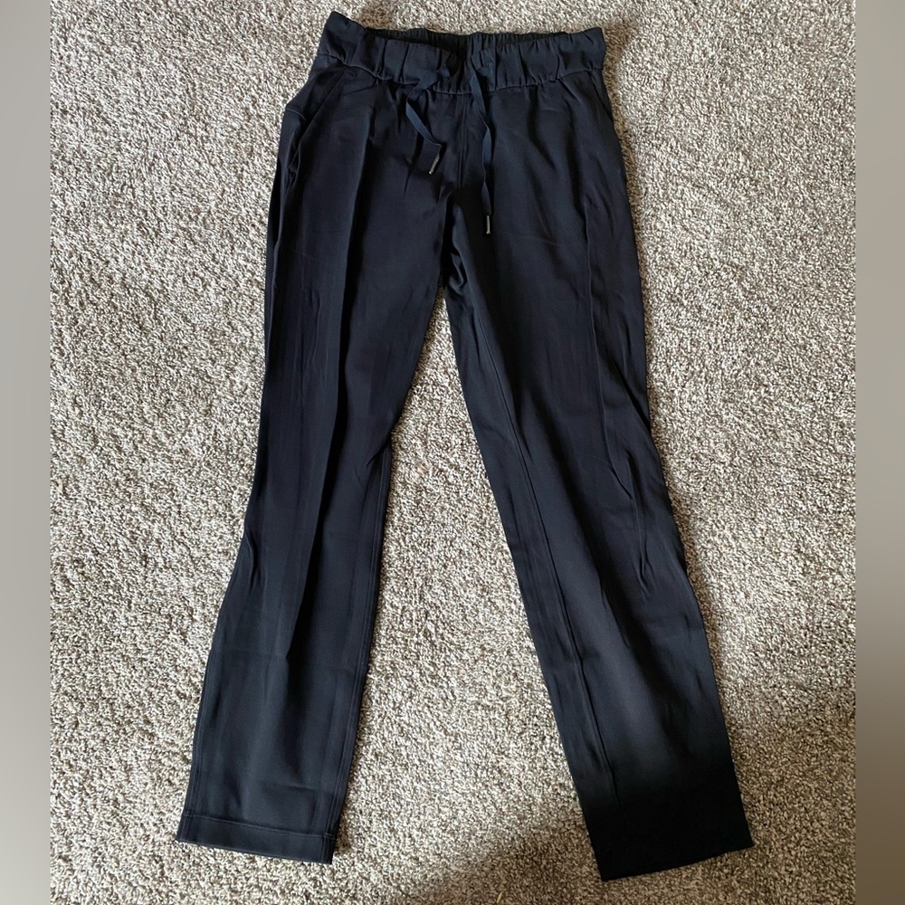 Lululemon on the fly pants